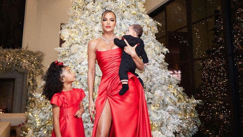 Weihnachts-Pic: Hier zeigt Khloé Kardashian endlich ihr Baby