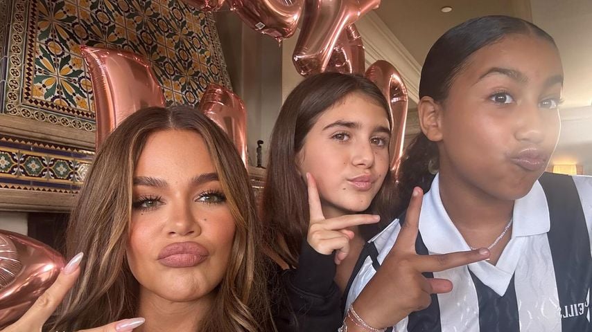 Neues Foto: Khloé Kardashian posiert stolz mit ihren Nichten