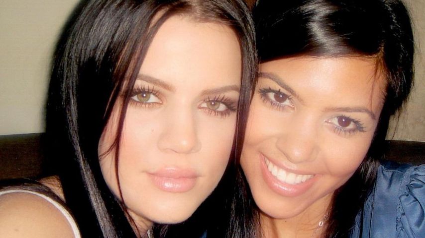Khloé Kardashian gratuliert Kourtney mit Throwback-Bildern!
