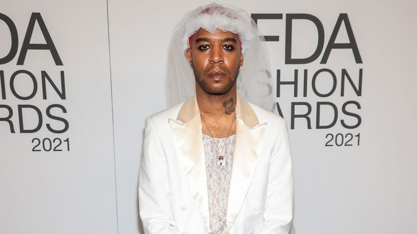 Bizarrer Look: Kid Cudi im Hochzeitskleid auf dem Red Carpet