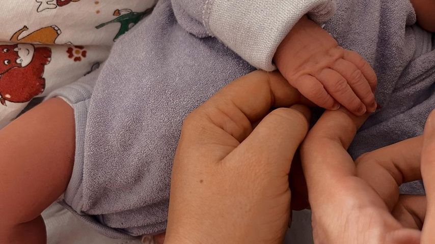Kim-Denise Lang zeigt ihr Baby