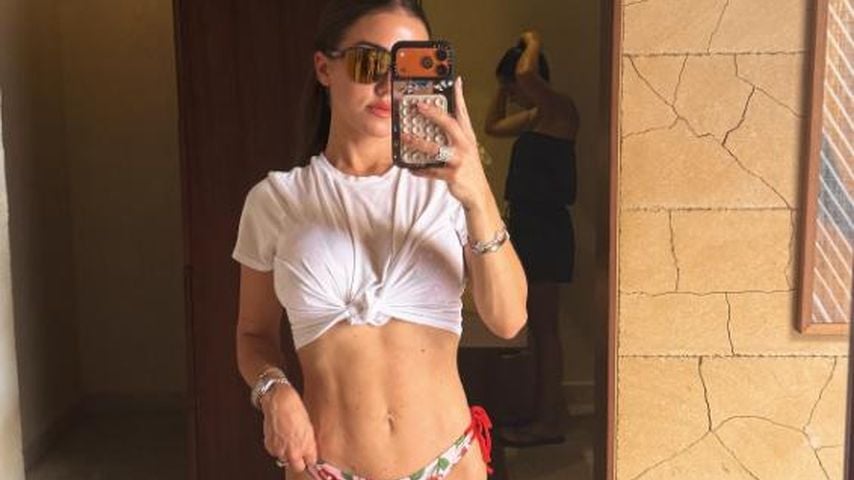 Bauchmuskeln: So durchtrainiert ist Dreifachmama Kim Gloss