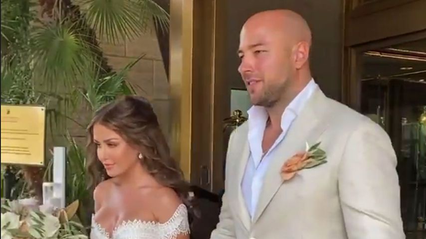 "Stolz": Kim Gloss teilt Throwback-Pics von ihrer Hochzeit