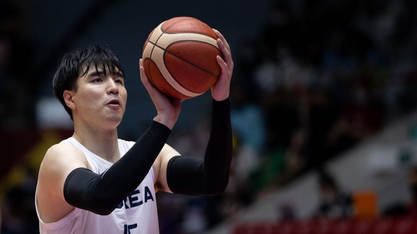 Kim Jong-kyu, Basketballspieler