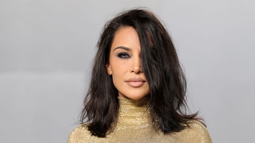 Wie der Oscar: Kim Kardashian zeigt sich in goldenem Kleid