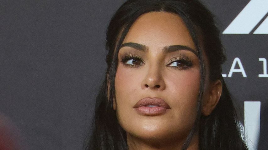 Kim Kardashian beim Formel-1-Grand-Prix von Singapur 2026 auf dem Marina-Bay-Stadtkurs
