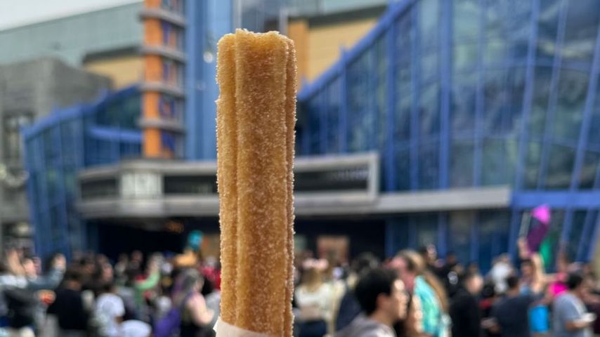 Kim Kardashian mit Churro