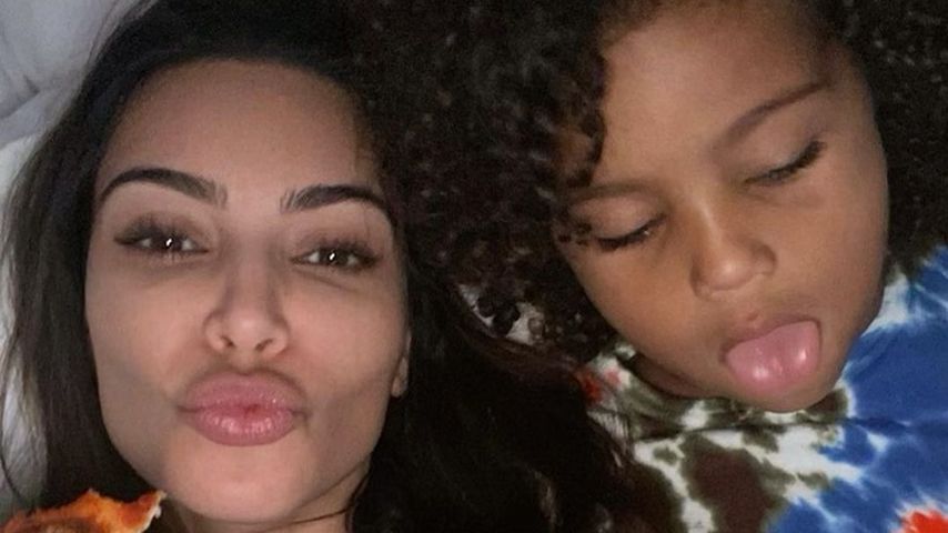 Kim Kardashian mit ihrem Sohn Saint West