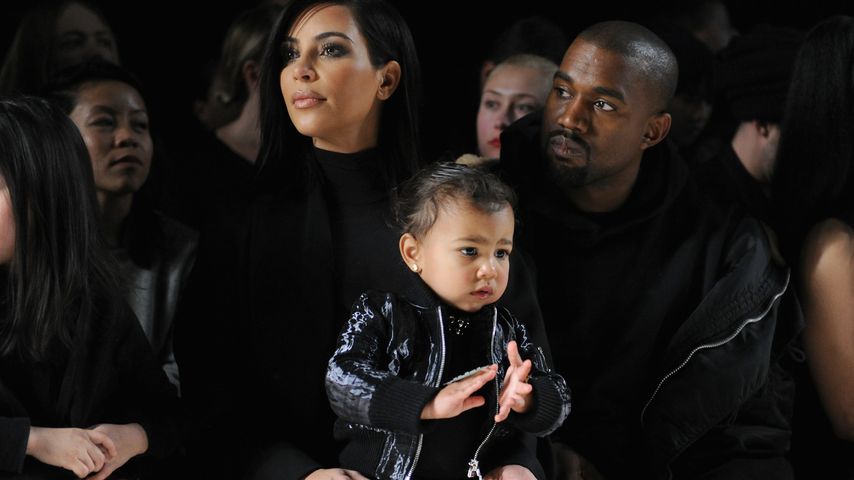Kim Kardashian, Kanye West und North West im Jahr 2015