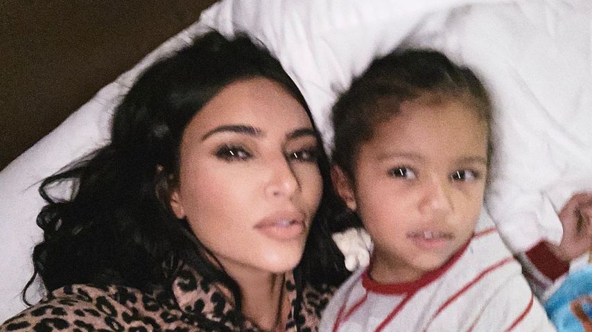 Kim Kardashian mit ihrer Tochter, April 2020