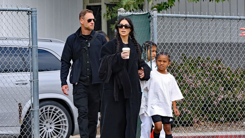 Soccer-Mami: So lässig steht Kim Kardashian am Spielfeldrand