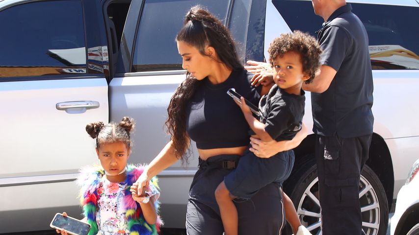 Kim Kardashian mit ihren Kindern North und Saint West