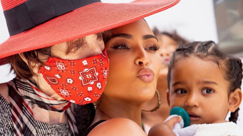 Kim Kardashian mit ihrer Großmutter Mary Jo (links) und ihrer Tochter Chicago