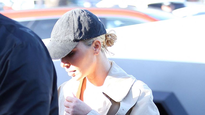Gesichtet: Auf neuen Fotos ist Kim Kardashian wieder blond!