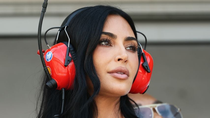 Kim Kardashian in der Boxengasse beim Qualifying zum Großen Preis von Monaco 2026