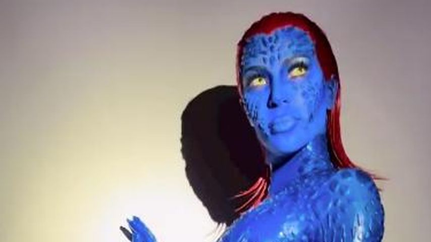 Als Mystique: Kim Kardashian begeistert mit Halloween-Kostüm