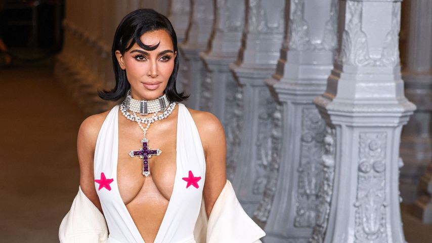 Kim Kardashian erntet für dieses Accessoire heftige Kritik