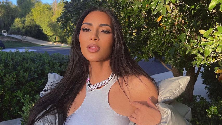 Schmalste Taille: Hat Kim K. beim Shooting etwa gemogelt?