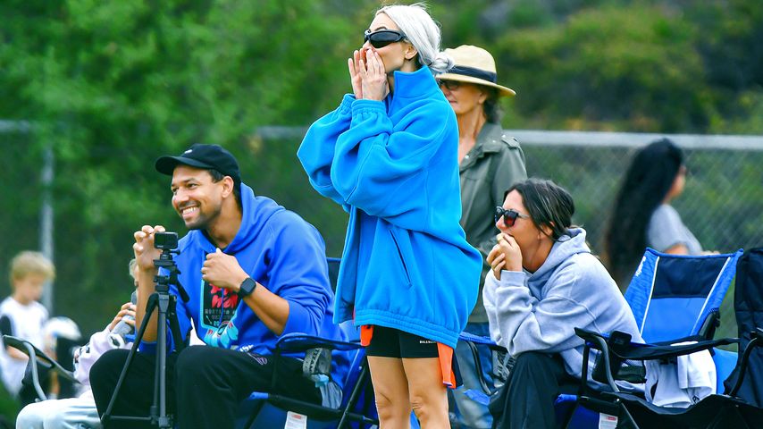 Kim Kardashian bei einem Fußballspiel