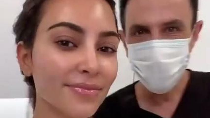 Kim Kardashian und Dr. Simon Ourian
