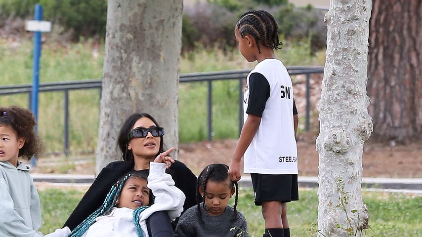 Kim Kardashian und ihre Kinder North, Chicago und Saint