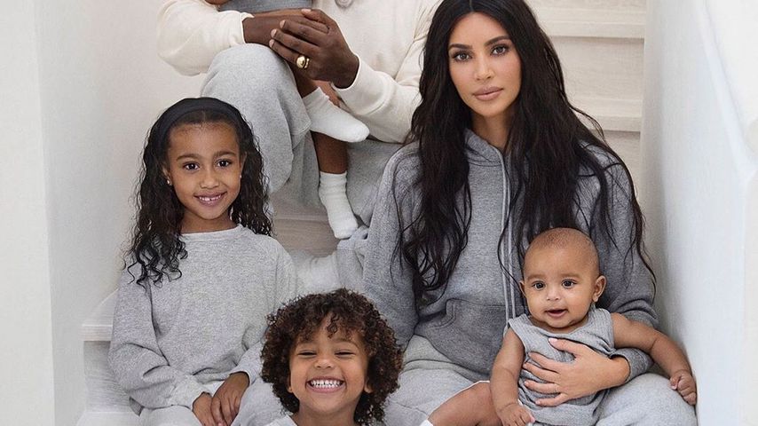 Kim Kardashian und Kanye West mit ihren Kindern North, Saint, Chicago und Psalm, 2019