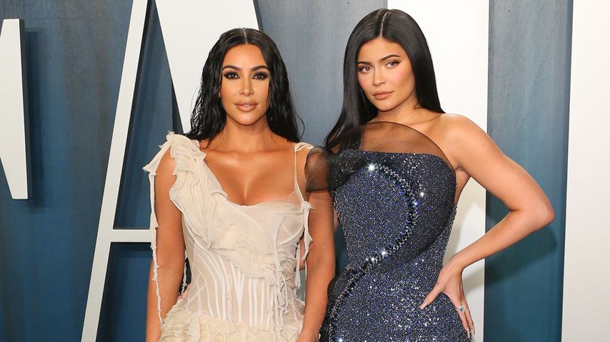 Kim Kardashian mit ihrer Halbschwester Kylie Jenner