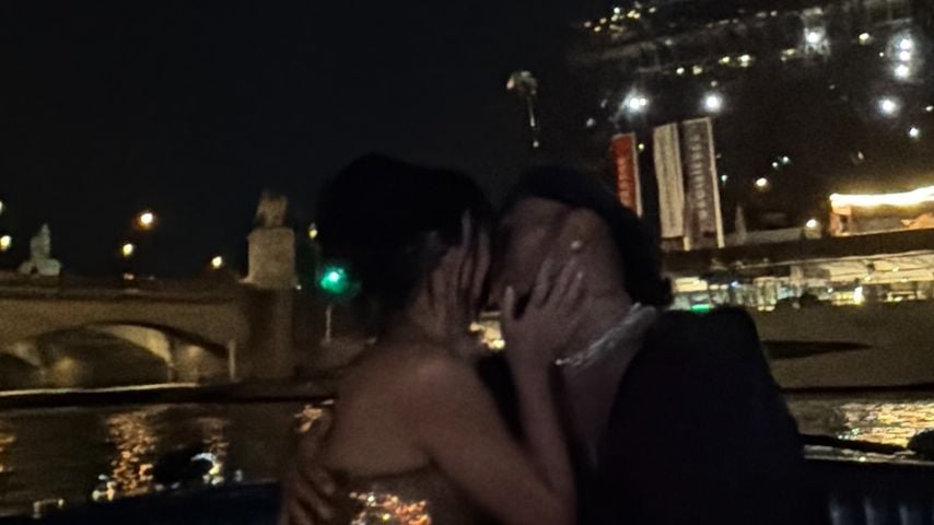 Kim Kardashian und Lewis Hamilton knutschen vor dem Eiffelturm