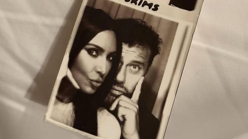 Kim Kardashian und Mert Alas posieren für gemeinsame Schnappschüsse