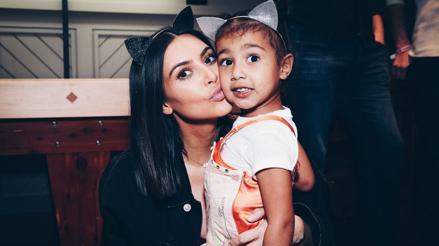 Kim Kardashian und North West im Jahr 2017