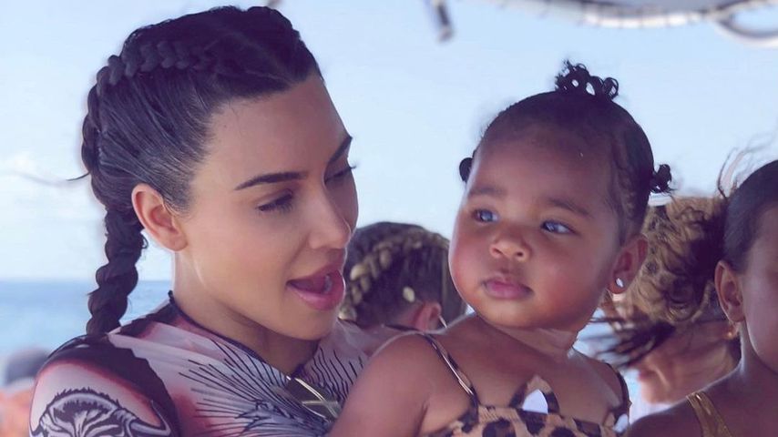Kim Kardashian und ihre Nichte True Thompson