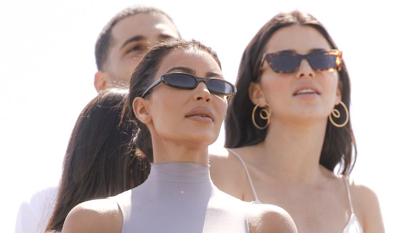 Kim Kardashian, Kendall Jenner und Penelope Disick auf dem Coachella