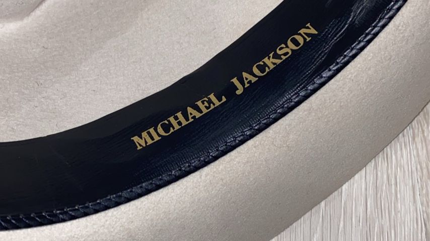 North Wests Weihnachtsgeschenk: Michael Jacksons Hut