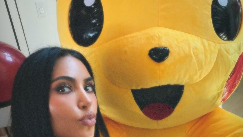 Kim Kardashian zur Pokémon Party ihres Sohnes 2026
