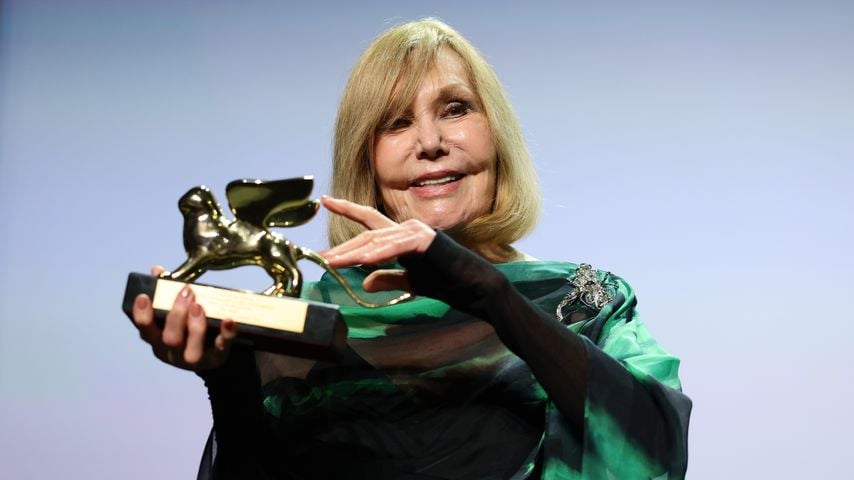 Kim Novak bei der Auszeichnung mit dem Goldenen Löwen für ihr Lebenswerk, Venedig im September 2025