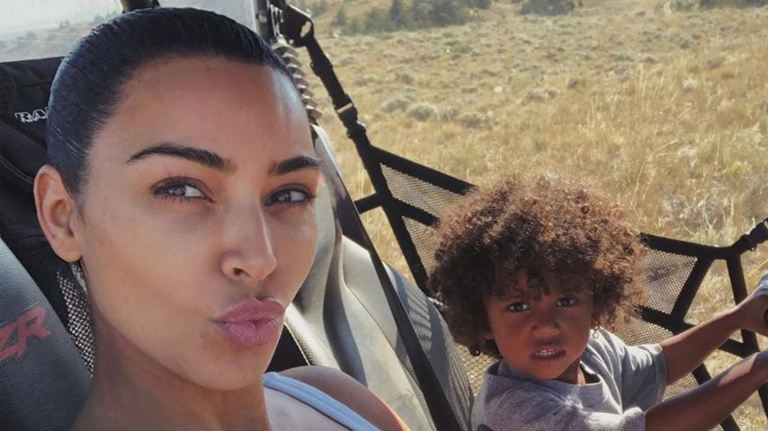 Kim Kardashian mit ihrem Sohn Saint