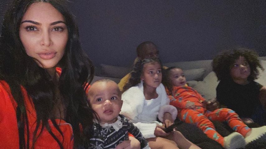 Zu Hause eingesperrt: Kim Kardashian flüchtet vor ihren Kids