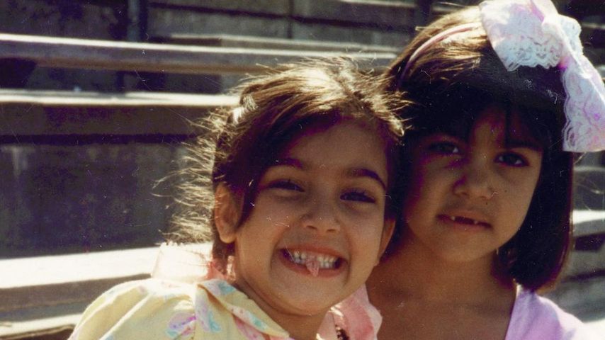 Kim und Kourtney Kardashian in Kindheitstagen