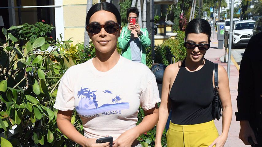 Kim und Kourtney Kardashian im Dezember 2019
