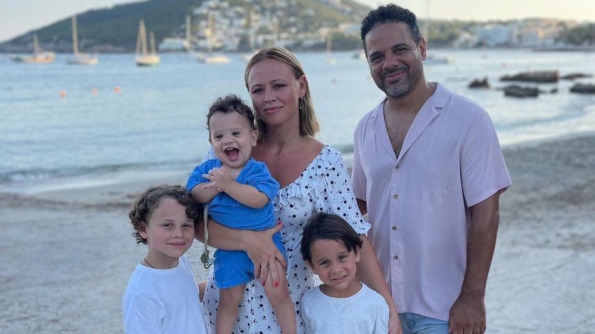 Kimberley Walsh und Justin Scott mit ihren Kindern