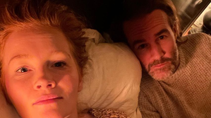 James Van Der Beek und Kim kuscheln mit Baby Nummer sechs