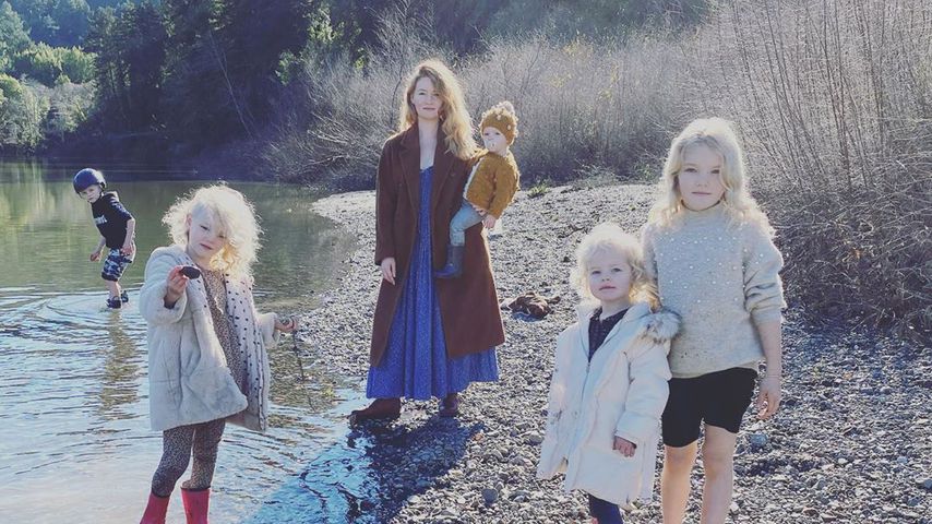 Kimberly Van Der Beek mit ihren fünf Kindern
