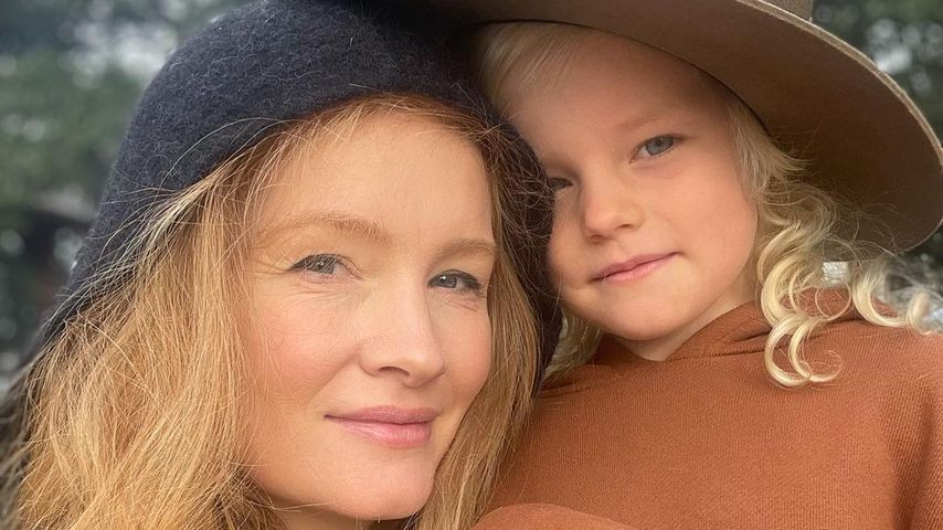 Kimberly Van Der Beek mit ihrem Kind, November 2021