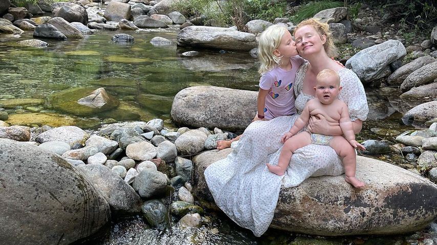 Kimberly Van Der Beek und zwei ihrer Kinder