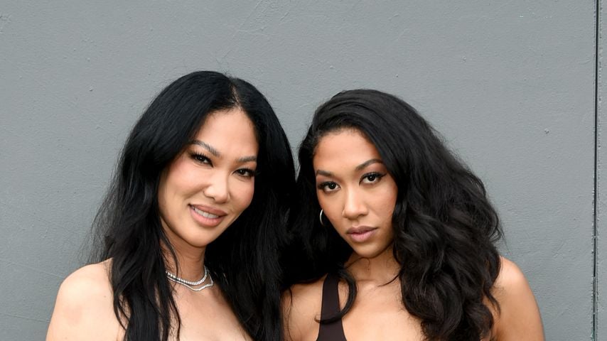 Kimora Lee Simmons und  Aoki Lee Simmons, 2023