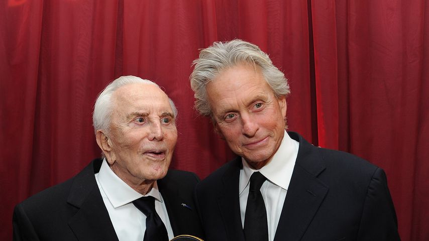 Kirk und Michael Douglas im Oktober 2011 in Santa Barbara