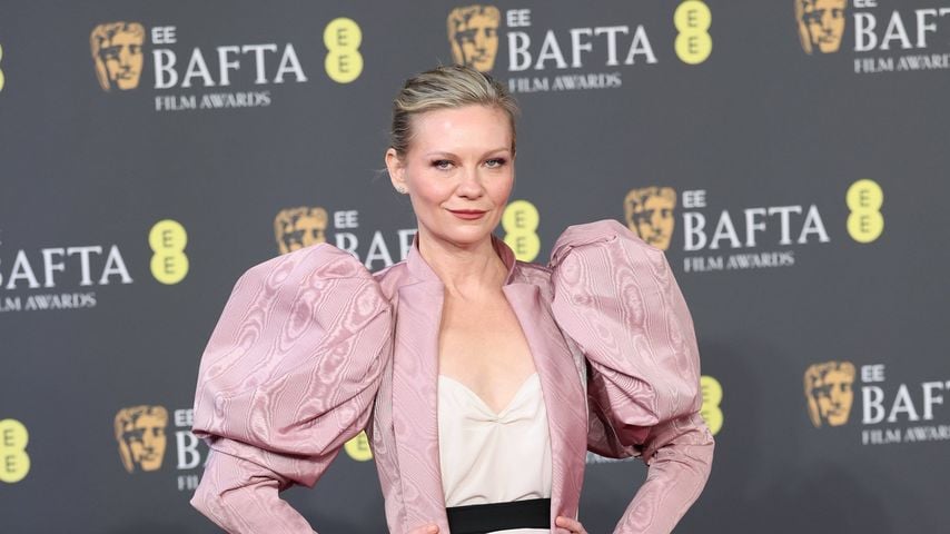 Peinlicher Moment: Kirsten Dunsts Rock reißt bei BAFTA-Party