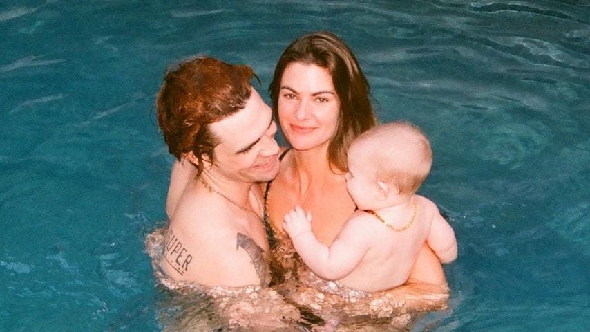 KJ Apa und Clara Berry im April 2022