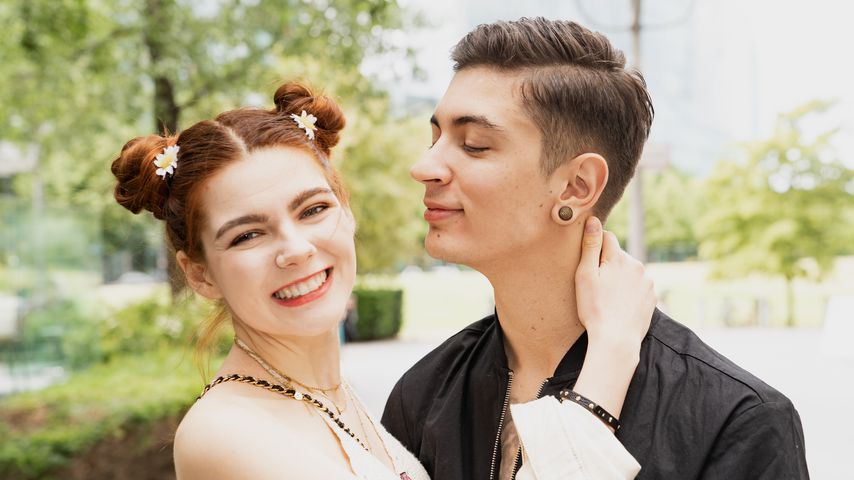 Frisch verlobte Klaudia macht ihrem Felipe Liebeserklärung!