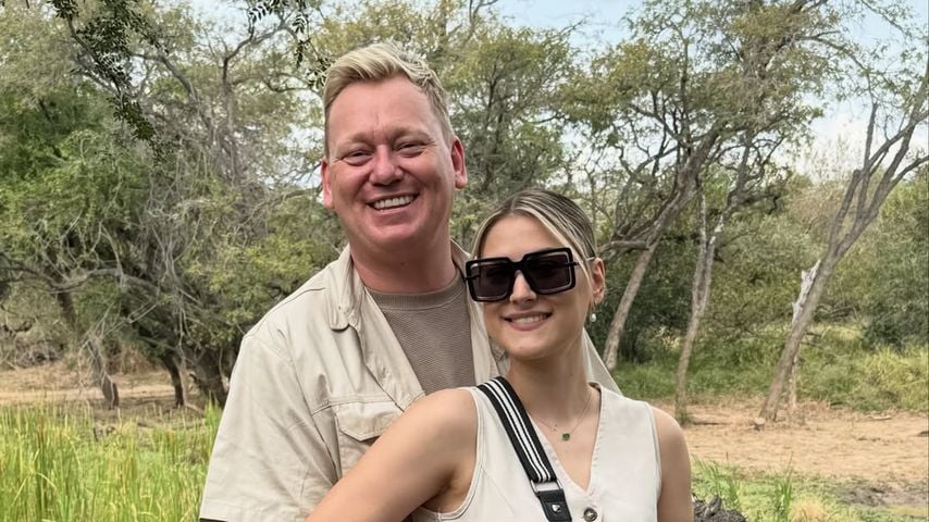 Spaßhochzeit im Stream: Knossi heiratet Lia in Südafrika